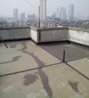 中江漏水维修 楼顶漏水是什么原因，楼顶漏水维修方法是什么?